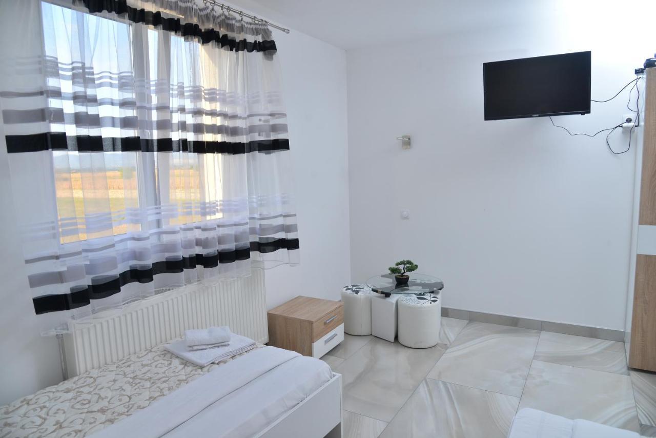 Mesecev Konak Bed and Breakfast Ni Exterior foto